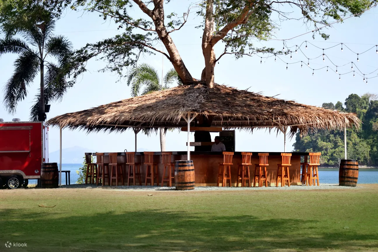 大小屋酒吧区