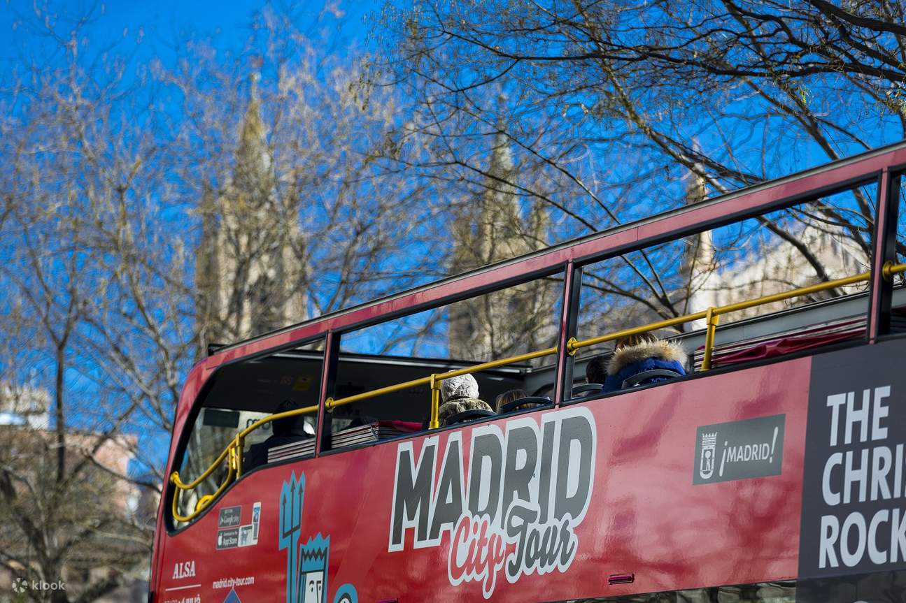 hop on hop off bus pass madrid