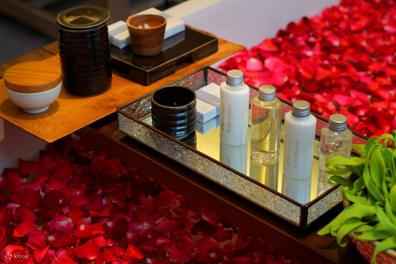 Bañera y productos de belleza