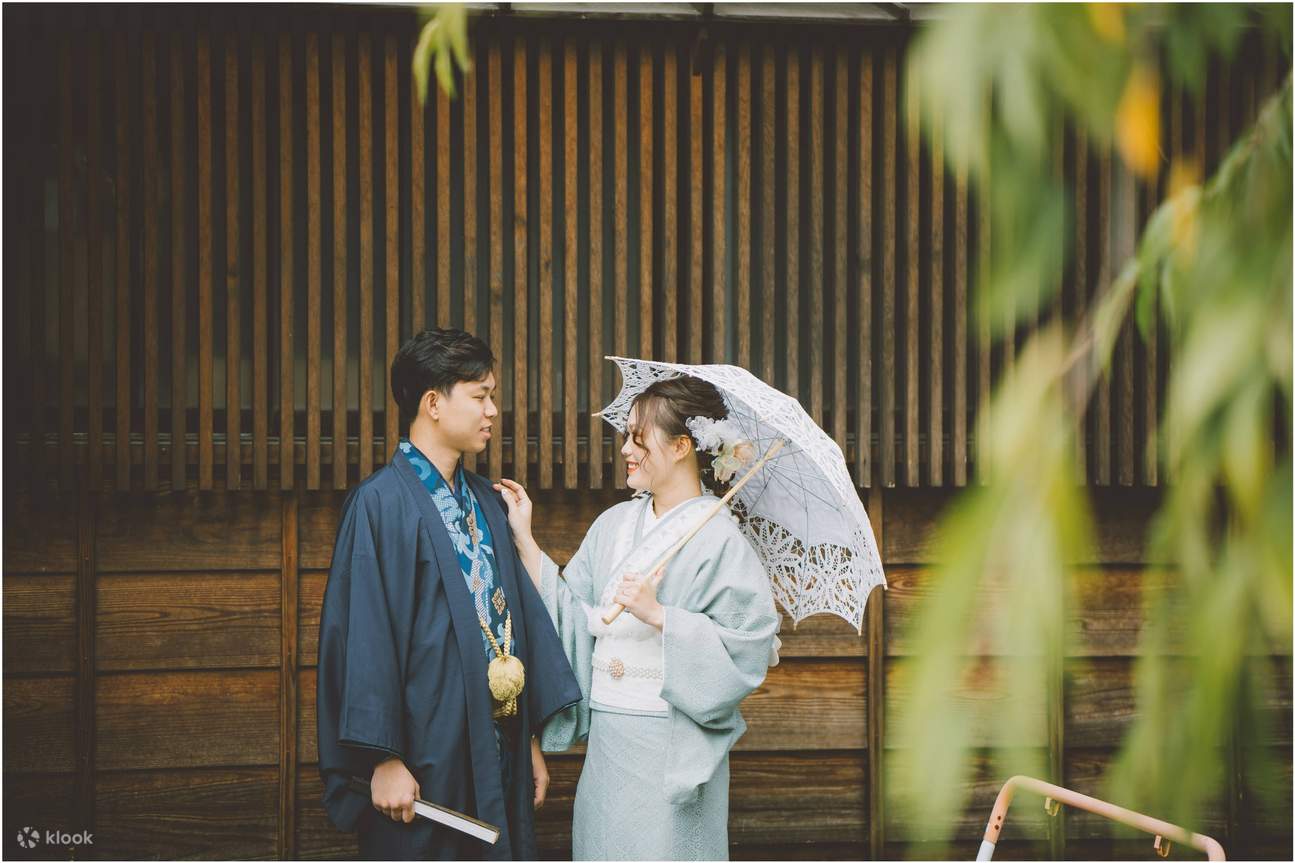 Erinnerungsfotoshooting für Paare im Kimono