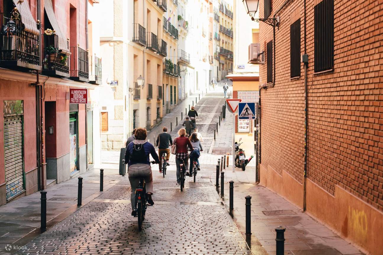 Best HD Pictures about  Mgliche Aktivitten In Madrid  with No AI Images