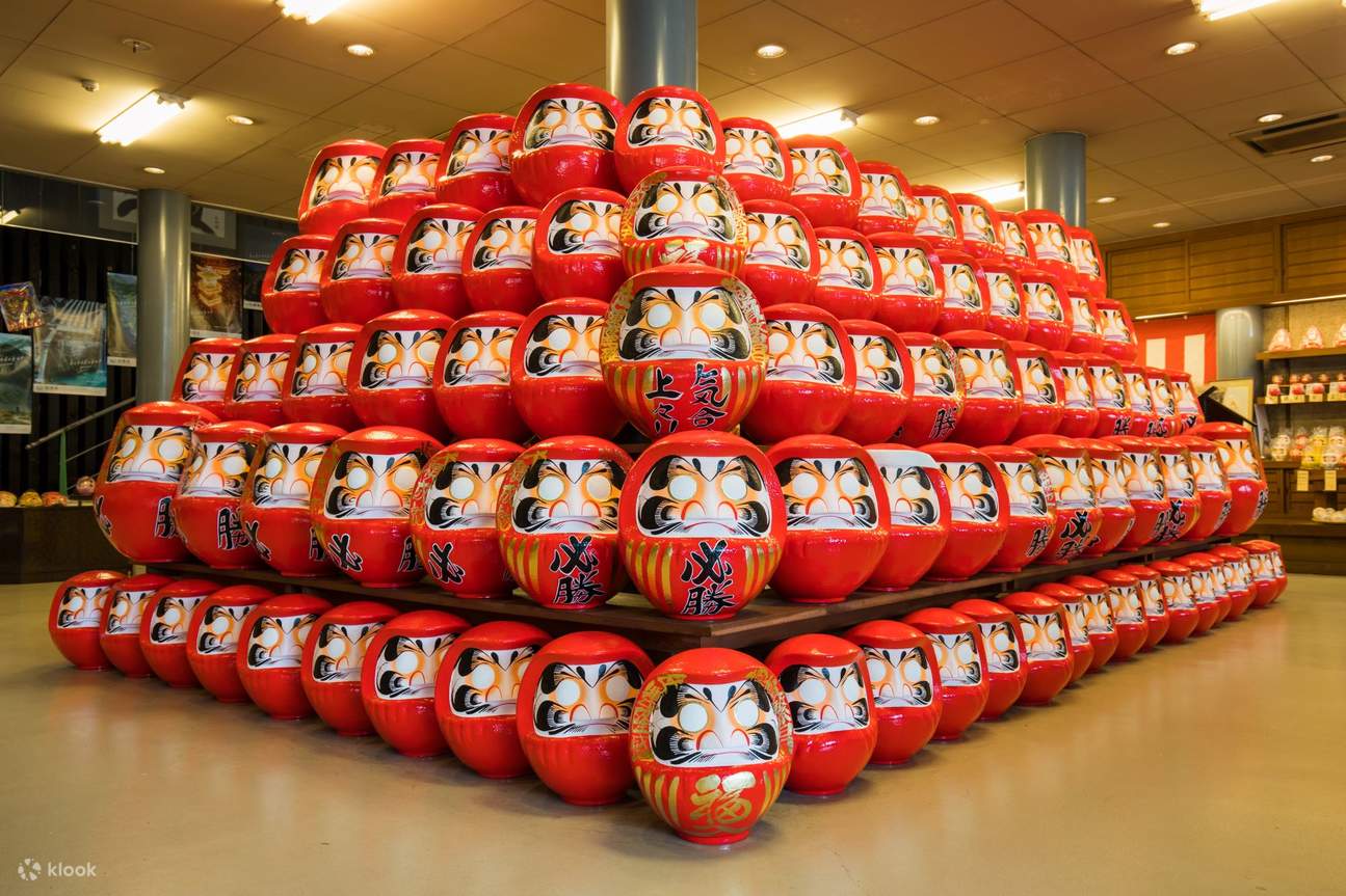 Daruma Painting Experience & Kusatsu Hot springs Day Tour from Tokyo ...