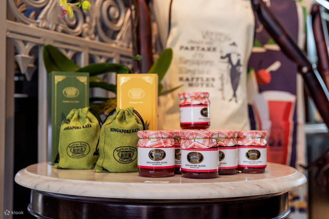 Raffles Boutique Signature Souvenirs