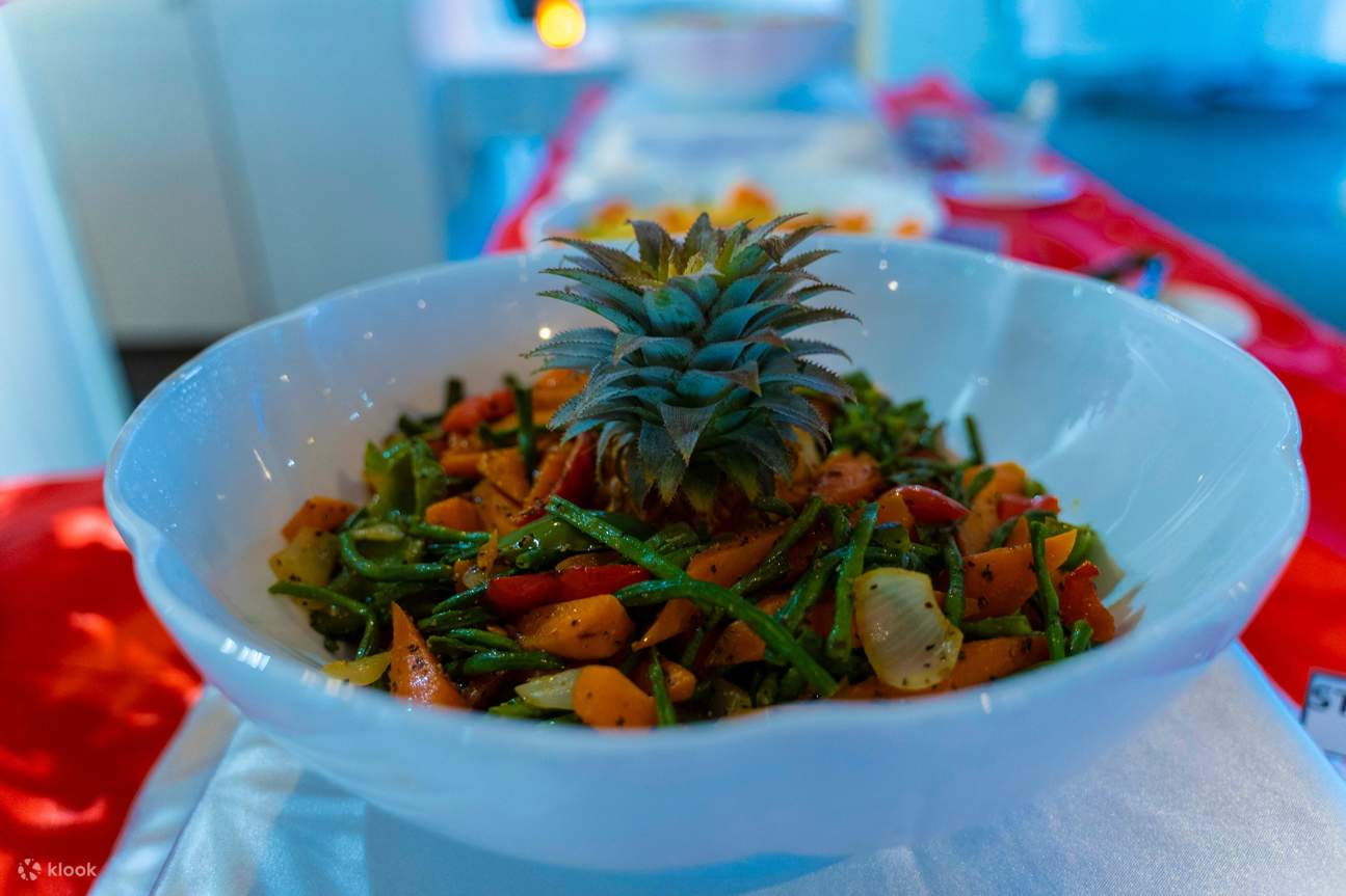 Bufet tropika salad segar