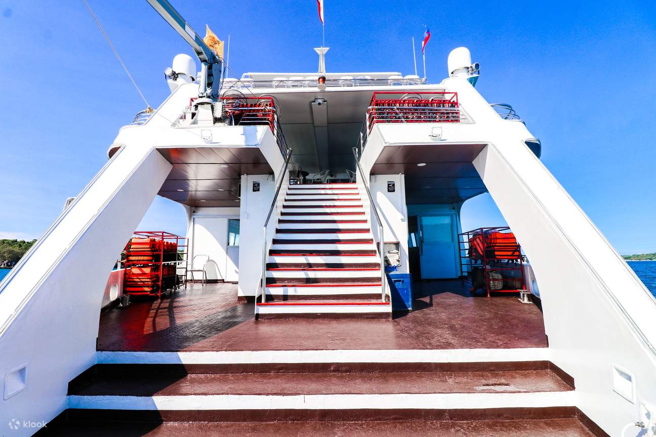 การตกแต่งภายในเรือยอชท์ โบราไคย์