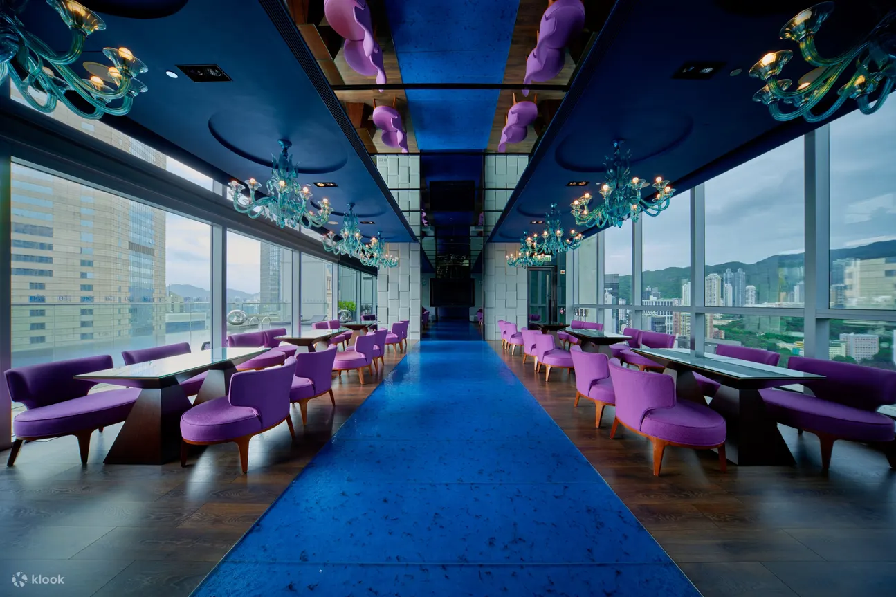 Club@28 at Crowne Plaza Hong Kong Causeway Bay