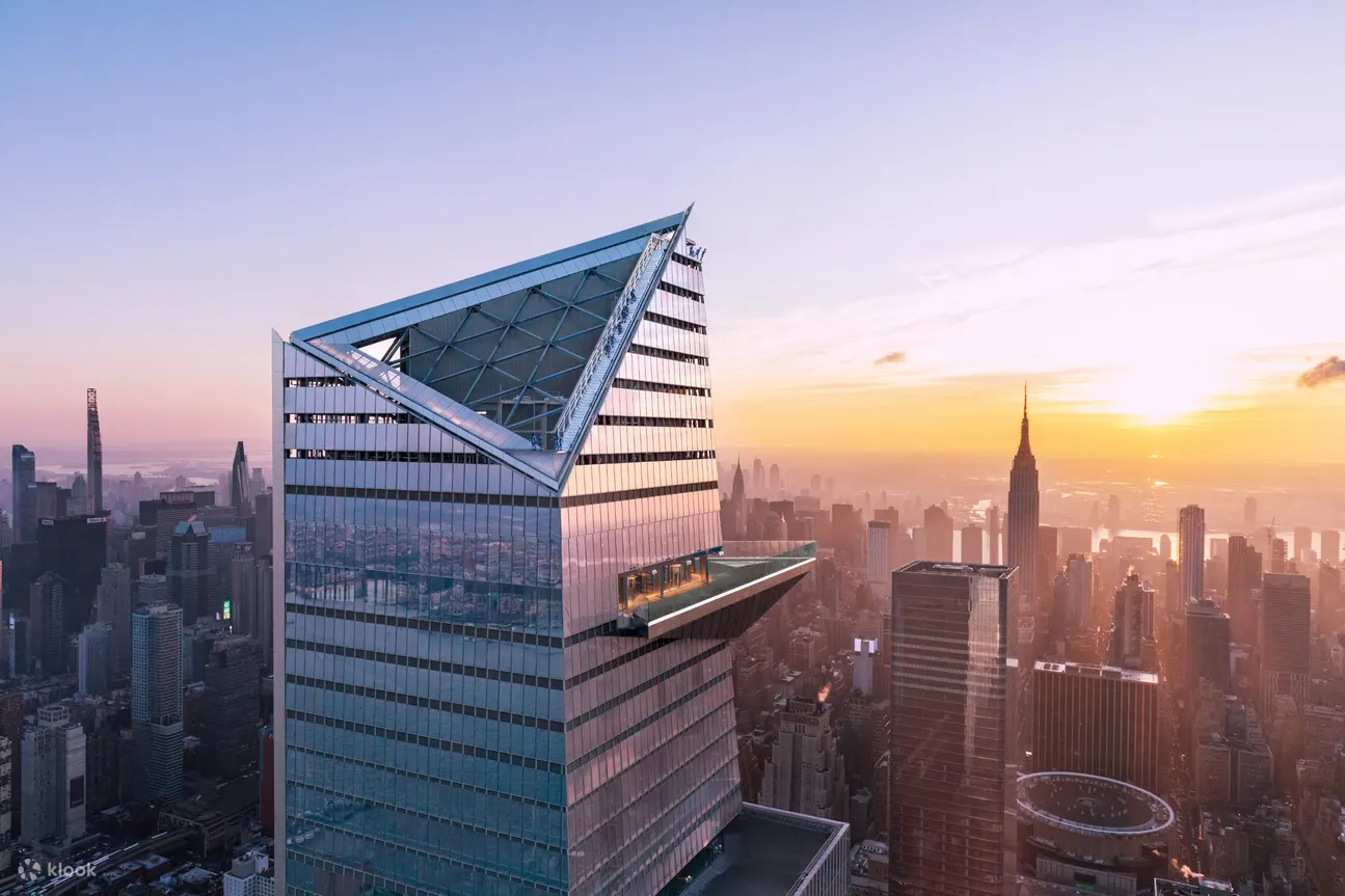 夕阳下的建筑