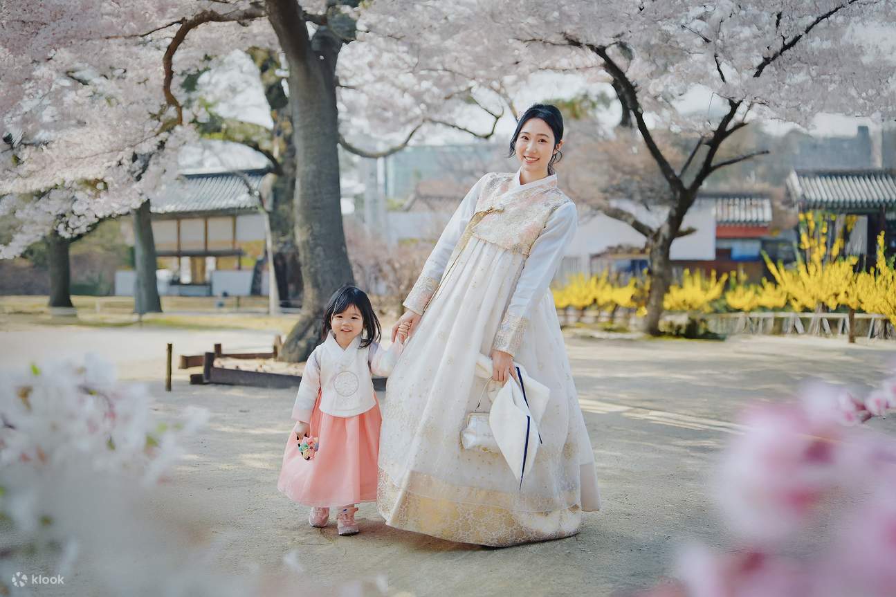 Trải Nghiệm Mặc Hanbok Chụp Ảnh Cung Điện Gyeongbokgung của HAB KOREA