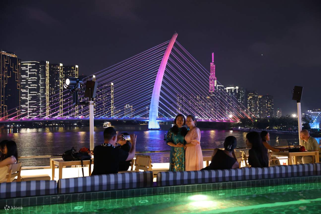 Experiencia de cena de lujo en el crucero Elite del río Saigón