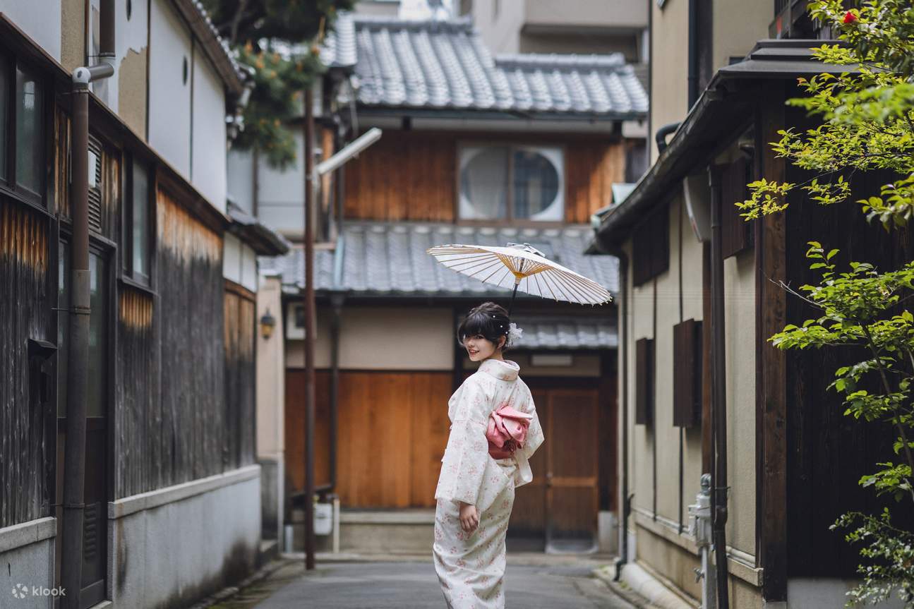 Kyoto Higashiyama Gion Kimono & Fotografi Perjalanan (Okimono-ya)