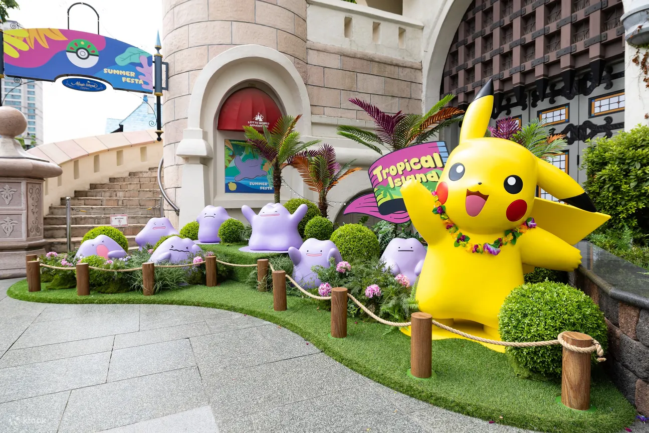 Celebrate summer with Pokémon through live shows, themed attractions, and limited-time merchandise!