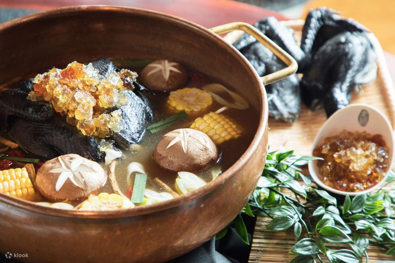 尖沙咀老鍋台式火鍋膠原雞湯