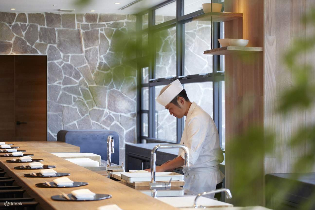 KOYOMI（日本料理 暦）大廚現場烹飪秀，視覺味覺雙重饗宴