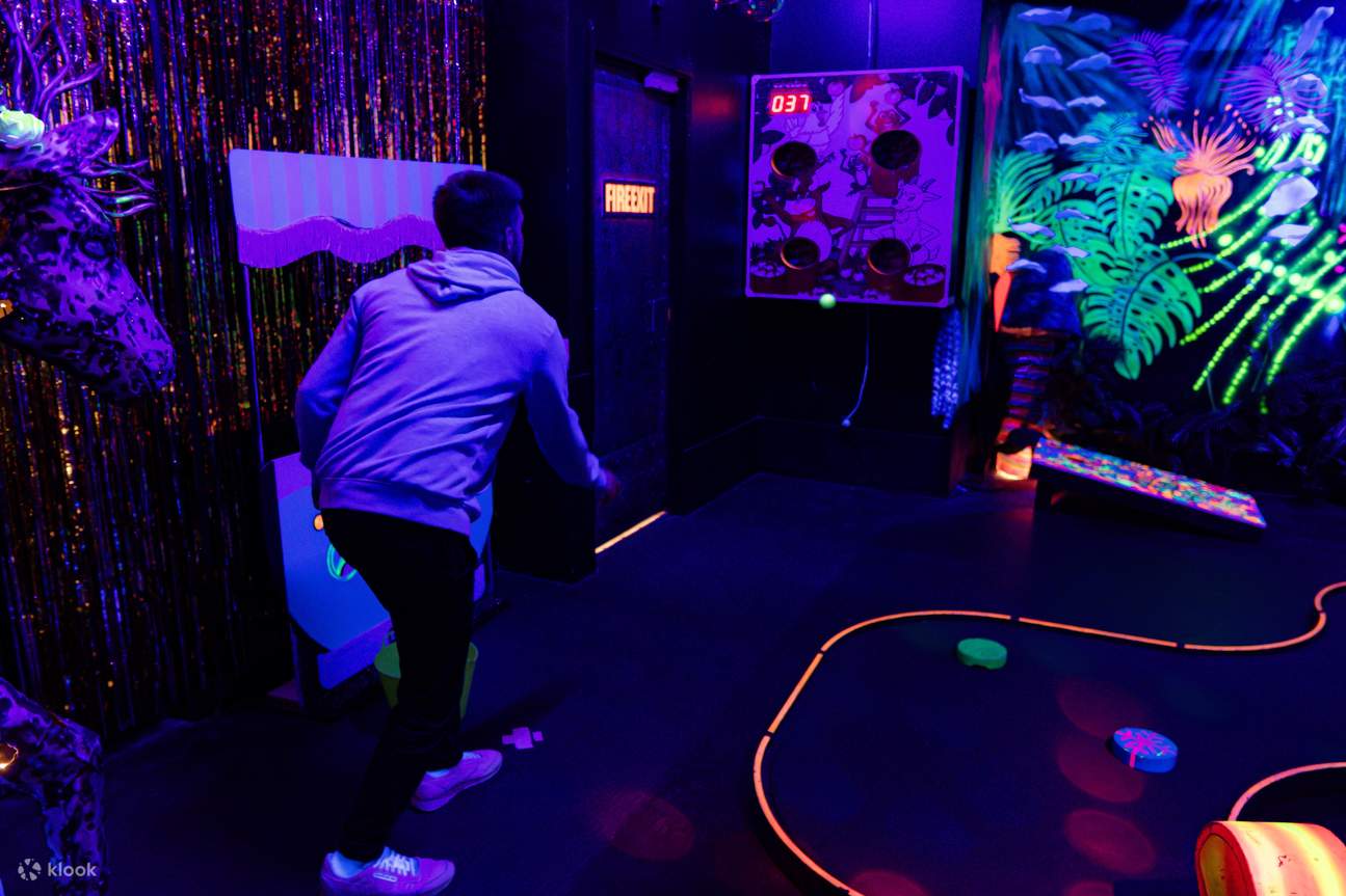 Putt-putt ánh sáng đen