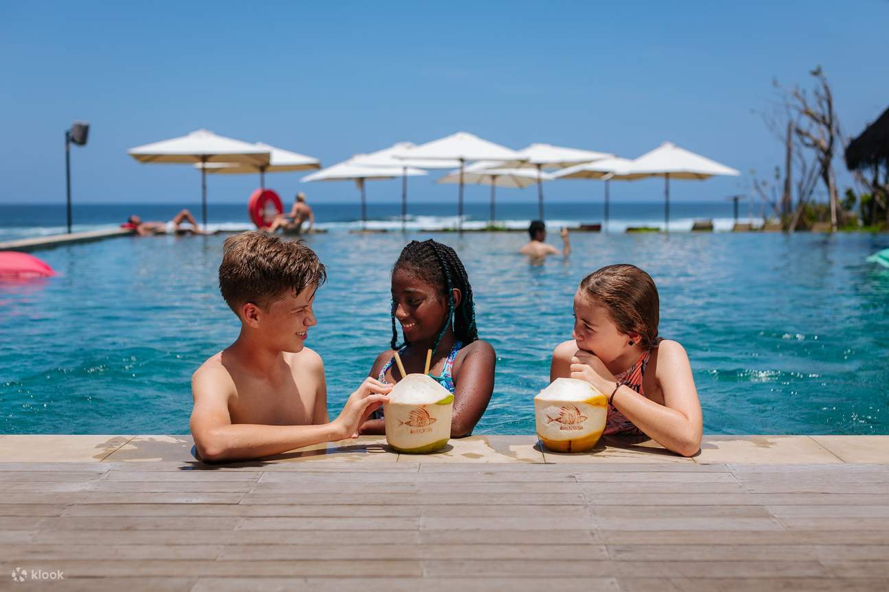 Roosterfish beach club bali pantai pandawa kuta selatan