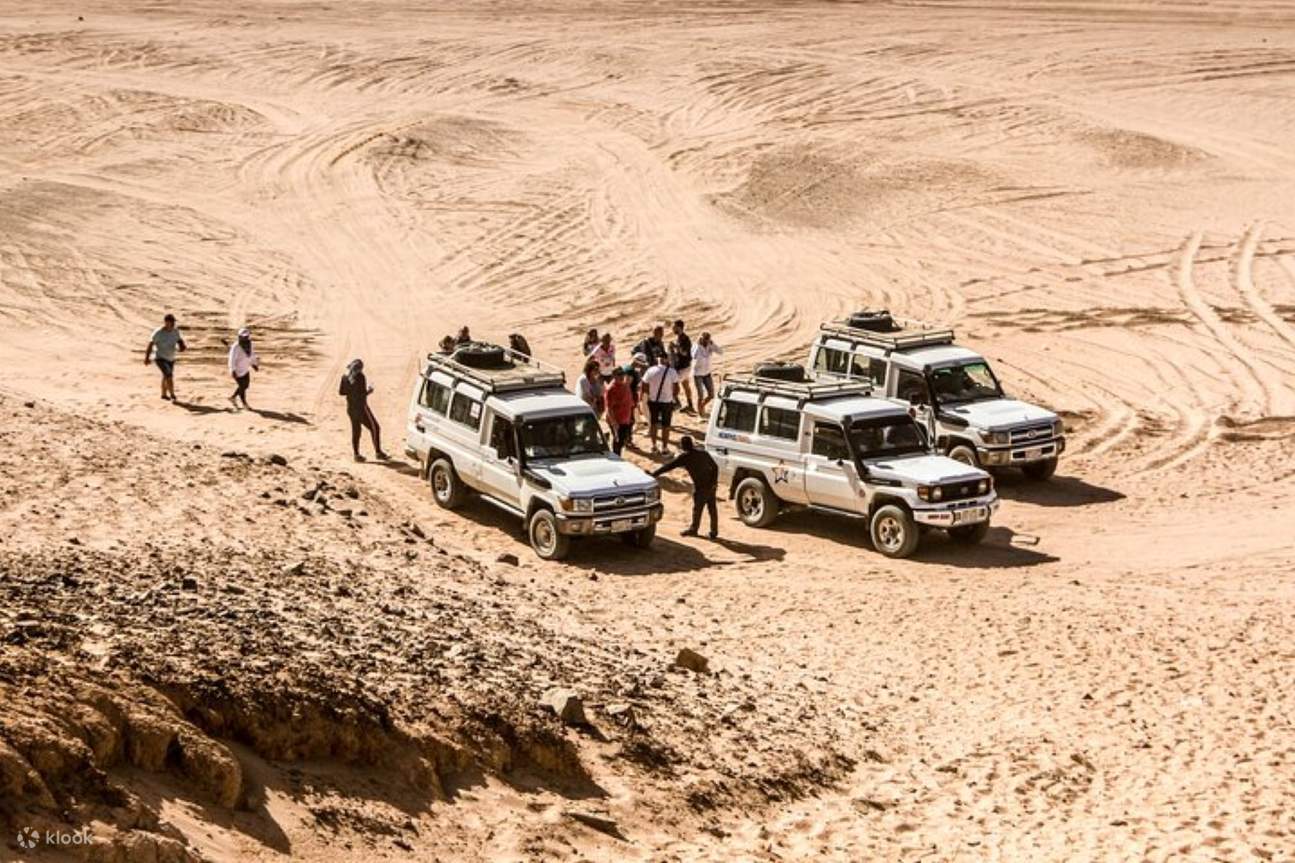 观星和吉普车冲沙之旅，享用贝都因晚餐 - 洪加达