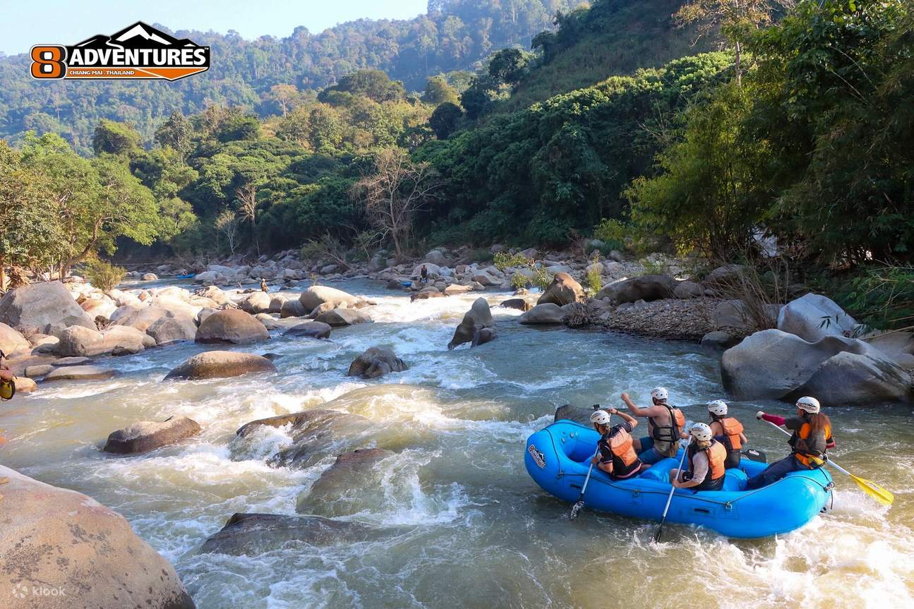 Trải Nghiệm Đi Bè Phao Với 8Adventures