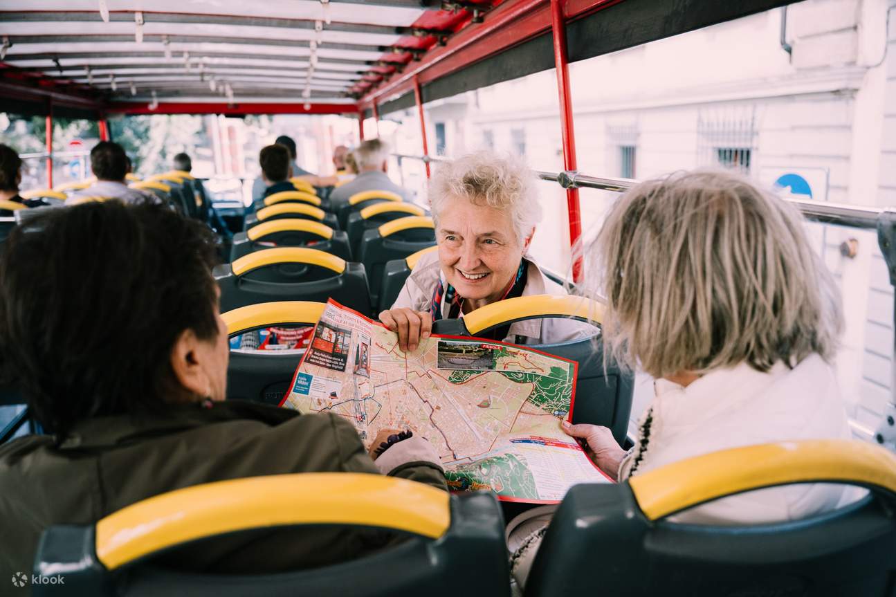 Navegue por Génova sin problemas con la aplicación Sightseeing Experience, que simplifica su exploración de la ciudad.