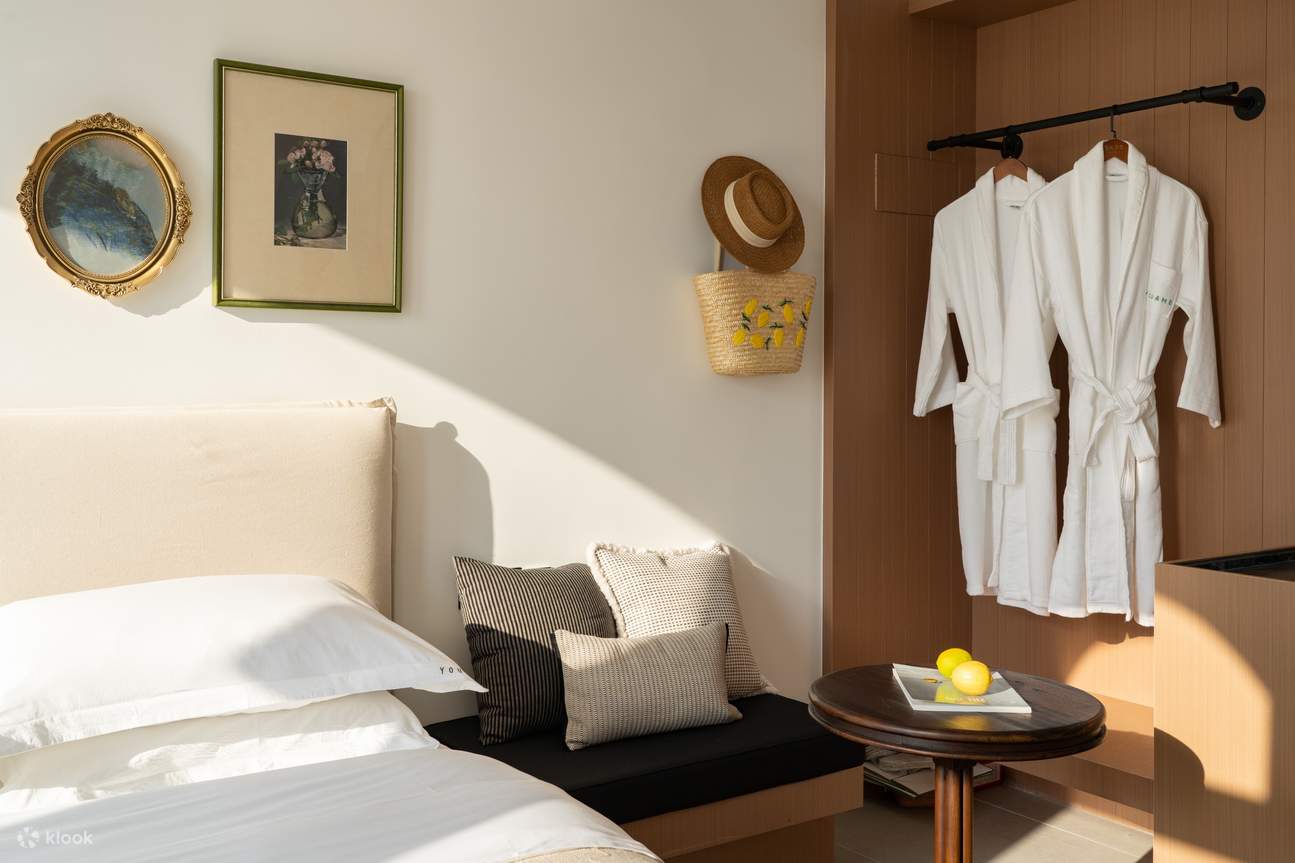 クラウズ・ケーブプール ダブルルーム