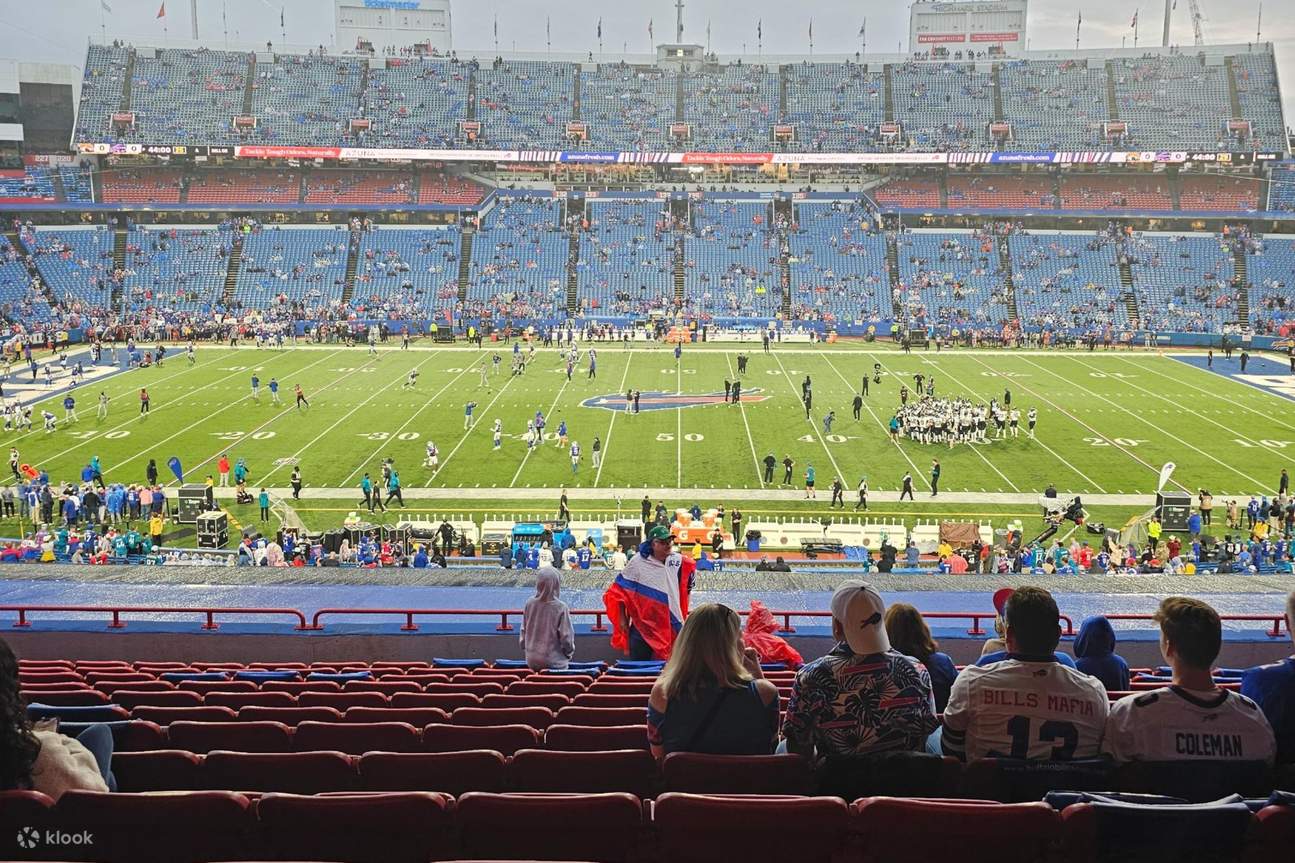 Tempat duduk premium club level dengan fasilitas yang ditingkatkan dan pengalaman eksklusif di hari pertandingan