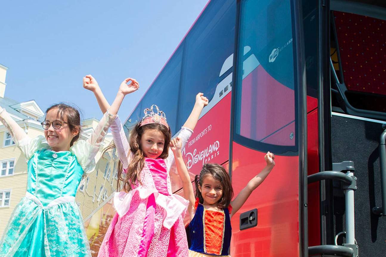 Paris Charles de Gaulle Airport/ ParisOrly Airport Disneyland Paris bus by Magical Shuttle