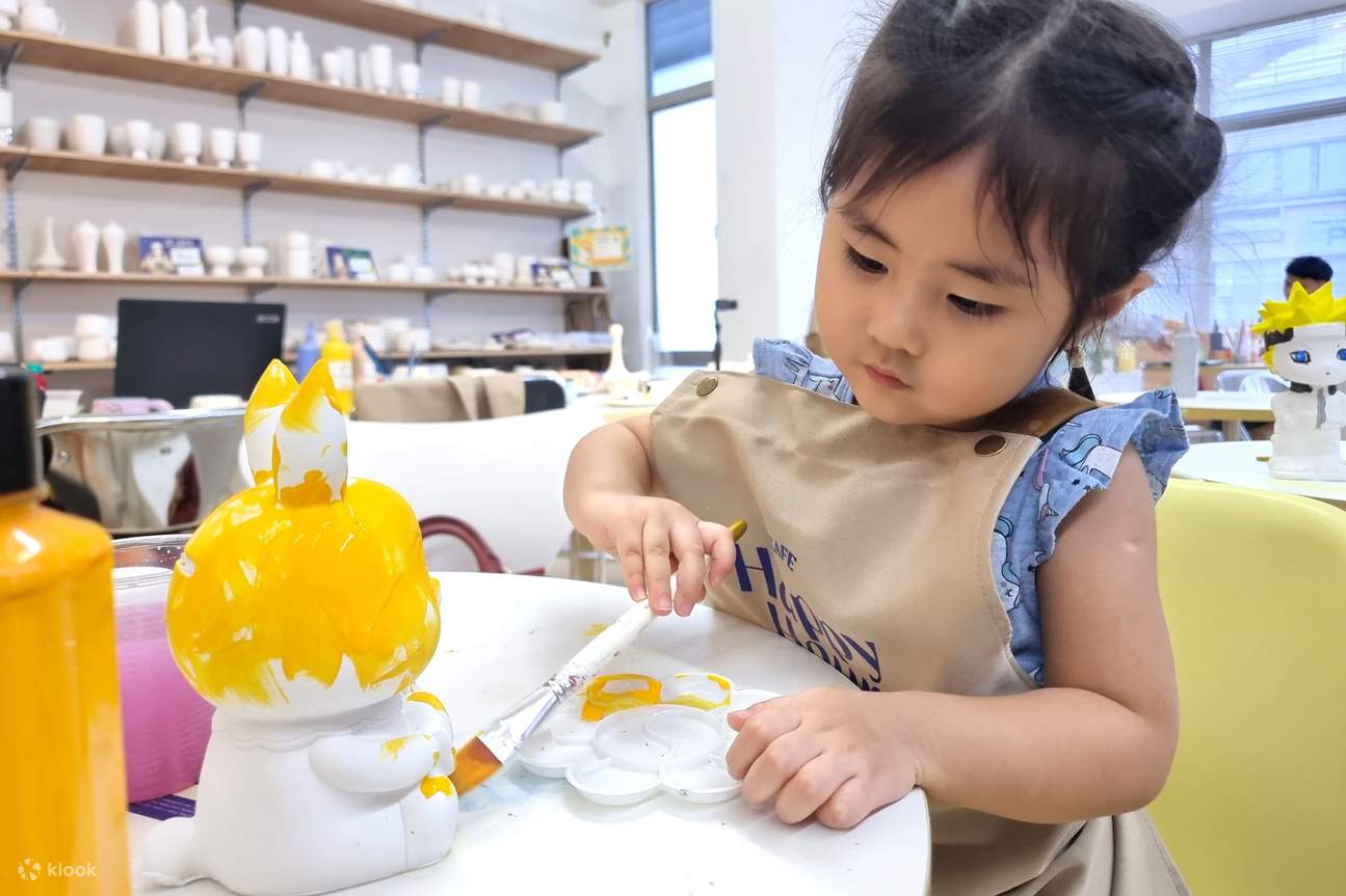 Sculpture Painting Workshop oleh Happy Hour Club Cafe & Workshop