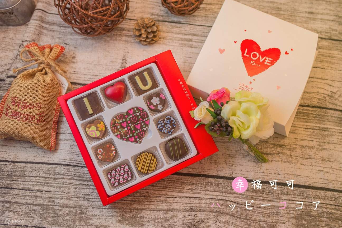 图片素材: 人, 黑与白, 白色, 男孩, 孩子, 看着, 肖像, 餐饮, 童年, 快乐, 儿童, 乐趣, 幸福, 滑稽, 美容, 喜悦, 图片,  情感, 饥饿, 相互作用, 拍照片, 单色摄影, 黑色电影, image size:1295x863