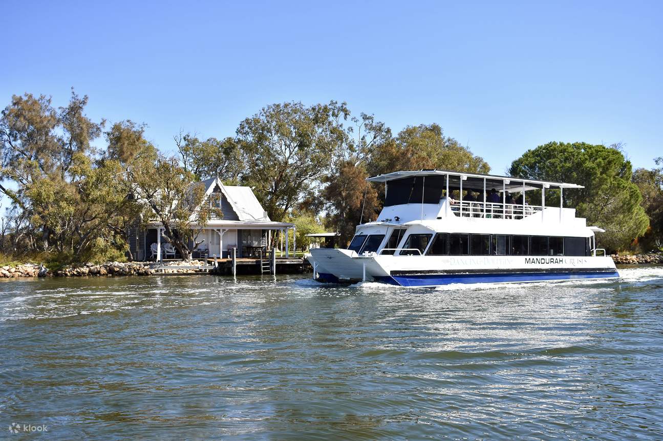 กิจกรรมล่องเรือรับประทานอาหารกลางวันที่แม่น้ำเมอร์เรย์ (Murray River) ในแมนดูราห์ (Mandurah)