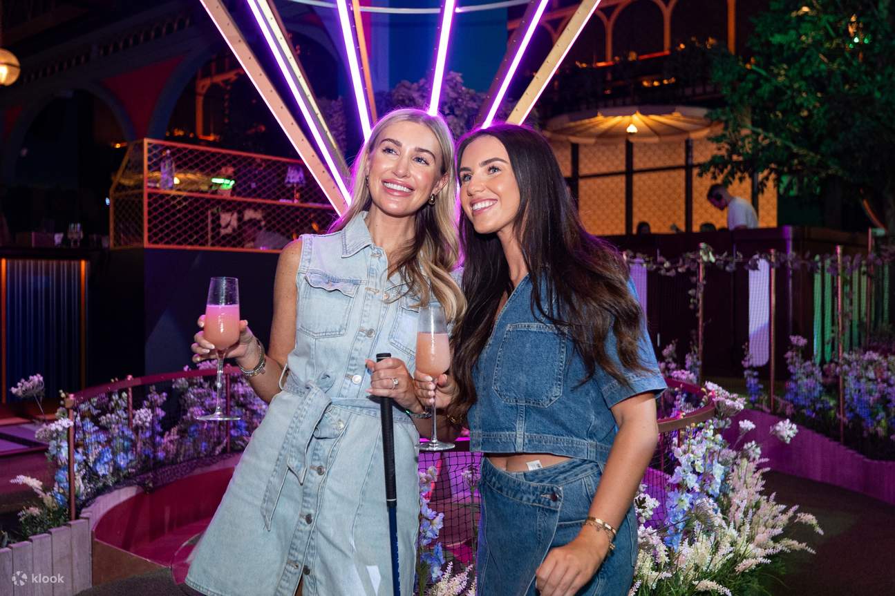 Experiencia de minigolf Swingers con bebidas y comida callejera opcionales