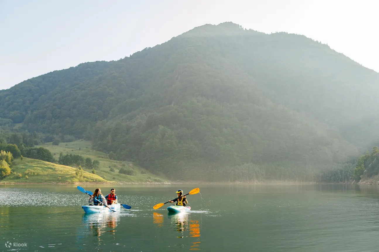 西里乌山湖皮划艇探险