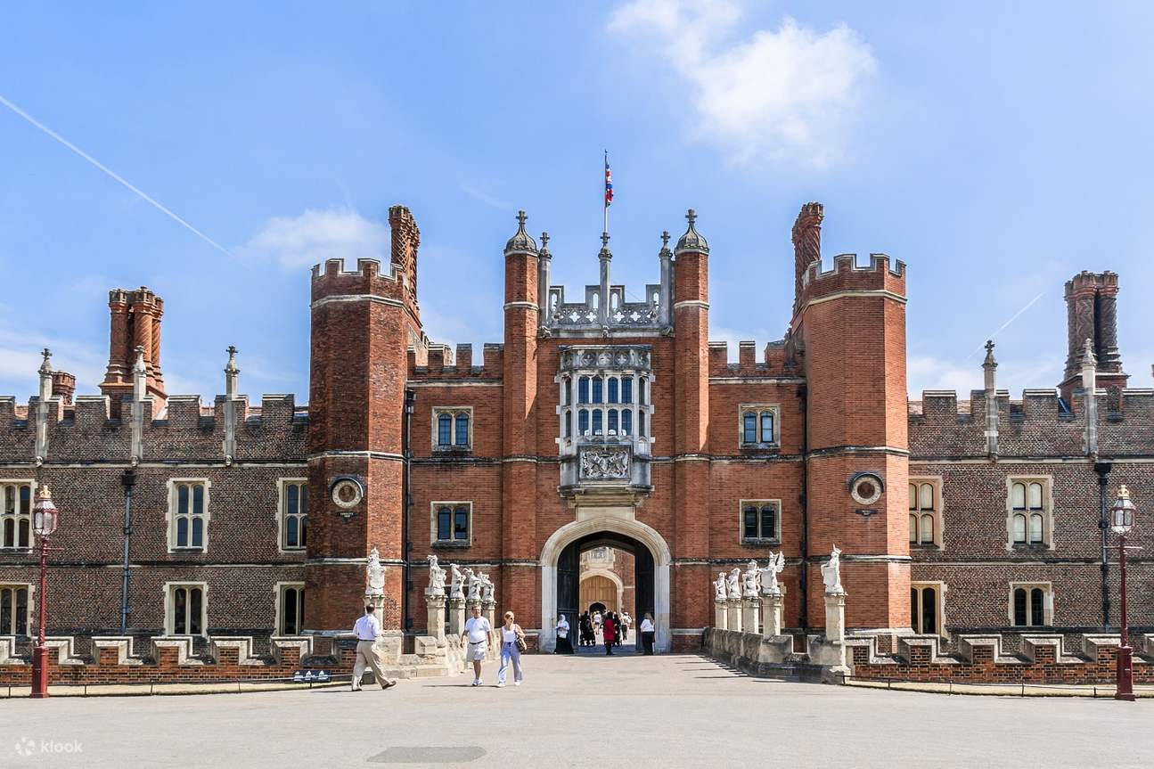 Windsor Castle and Hampton Court Palace Day Tour from London Klook
