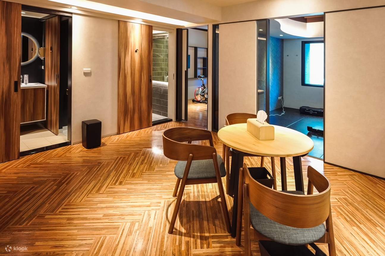 G-SQUARE Gim Raksasa - Pengalaman Latihan Beban