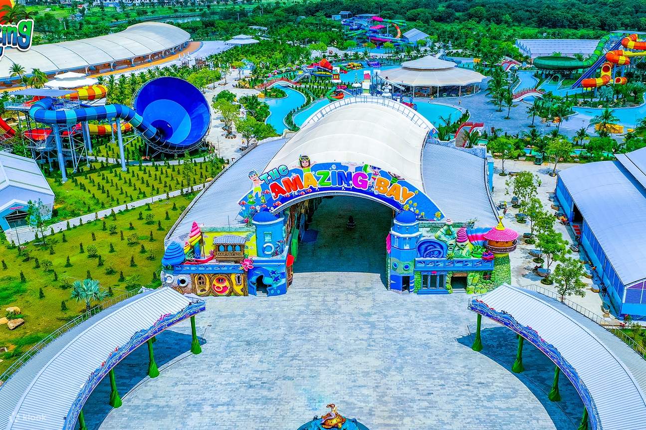 Shared Transfer Between Amazing Bay Water Park and Ho Chi Minh City
