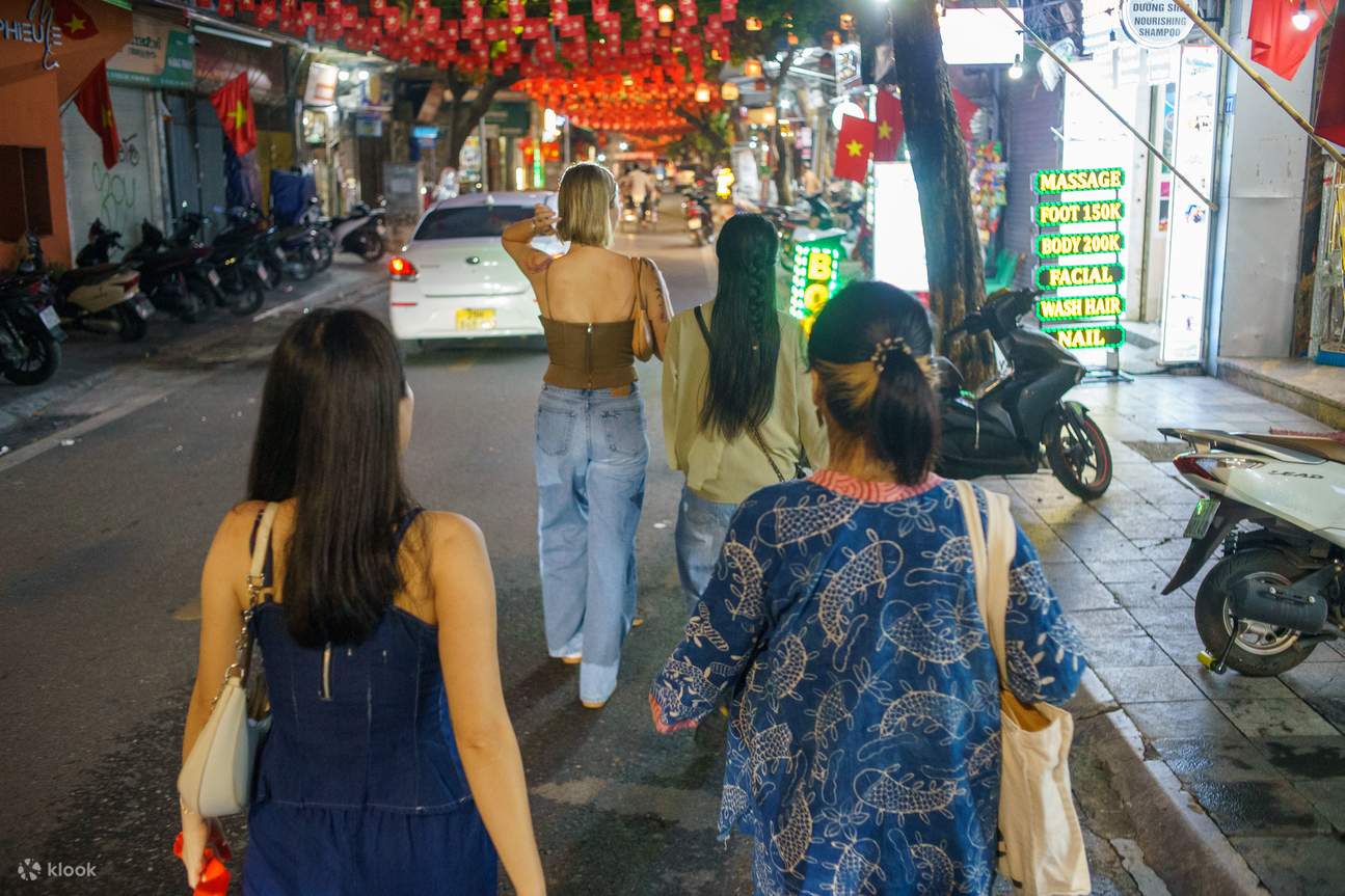 Pengalaman Koktel Rahsia di Hanoi