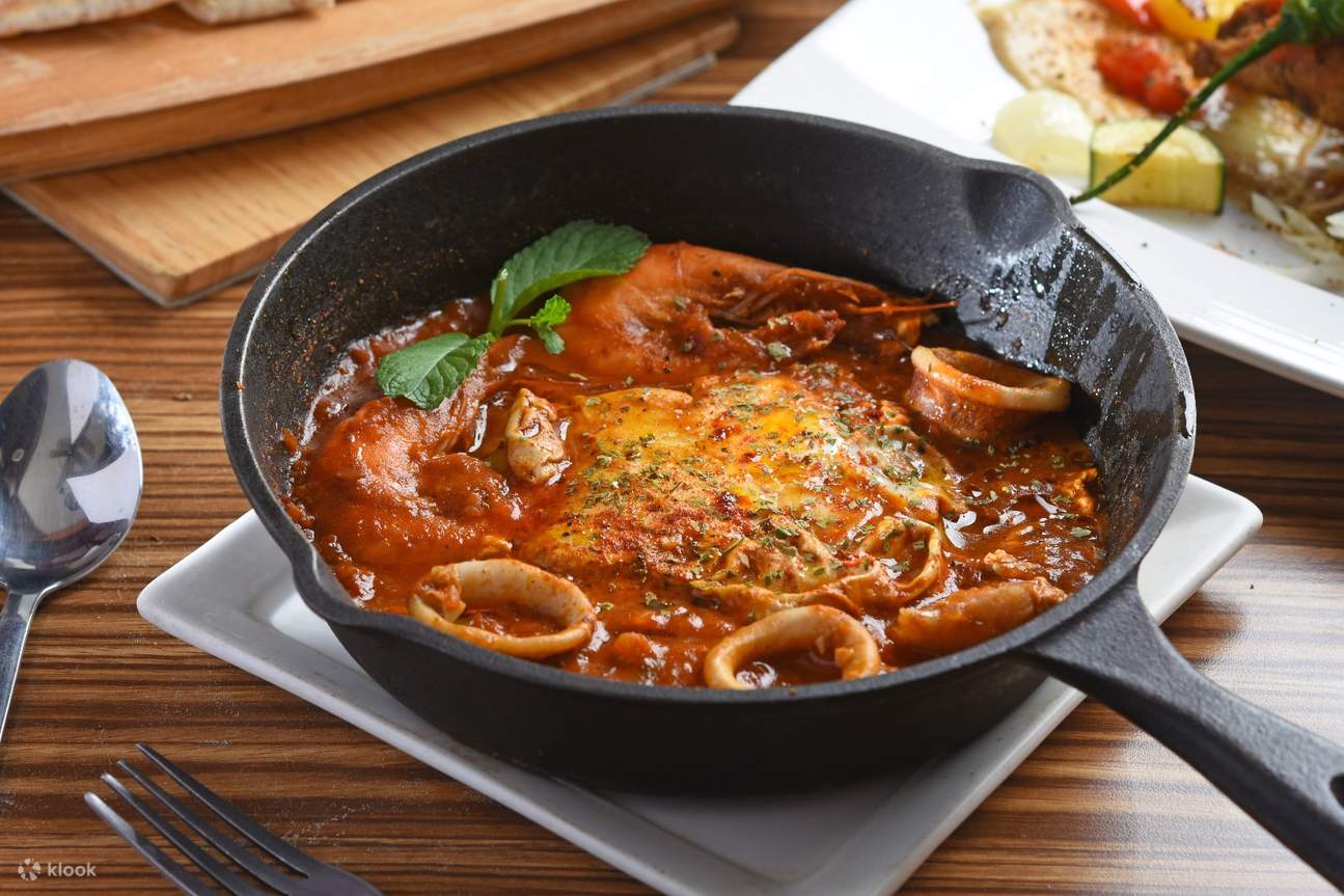 Tusuk Sate Makanan Laut