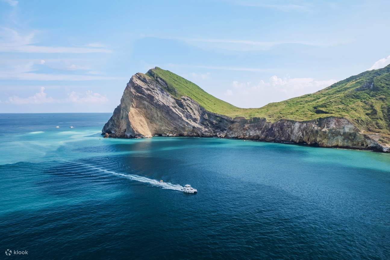 Đảo Rùa (Guishan) Biển Sữa - Tiệc Vui Chơi Trên Biển: SUP, Cầu Trượt Nước, Thuyền Chuối, Lặn Biển, Câu Cá Biển | Du thuyền, Ca nô, Thuyền buồm