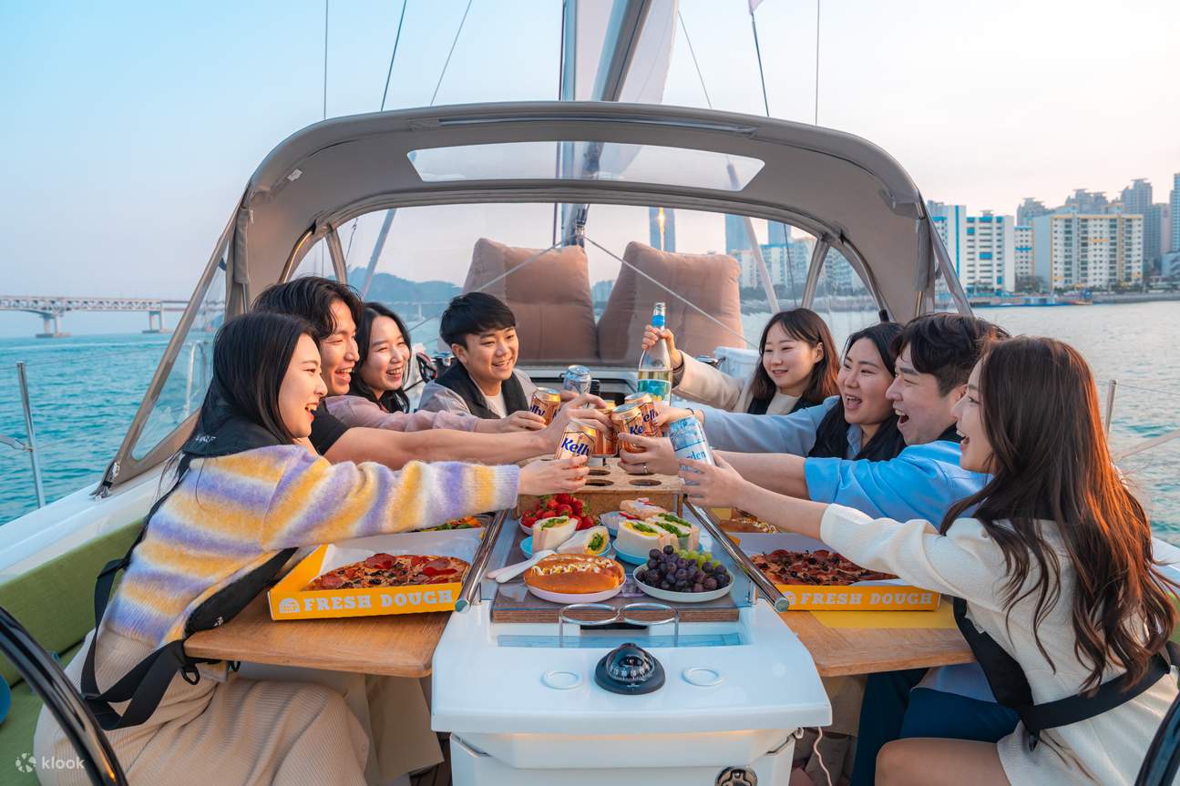 Excursion privée en yacht à Busan avec un médaillé national