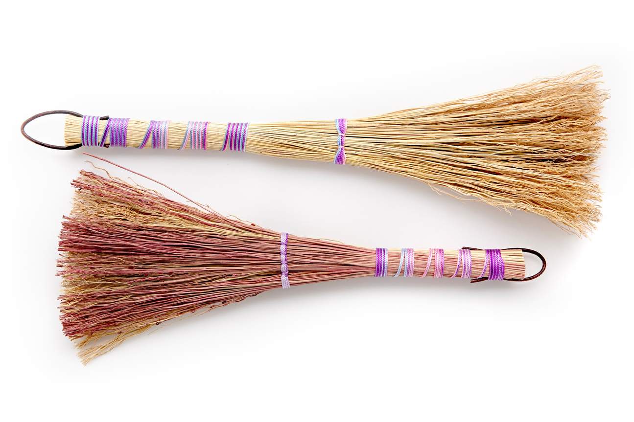 Tự làm vỉ đập ruồi tại xưởng truyền thống