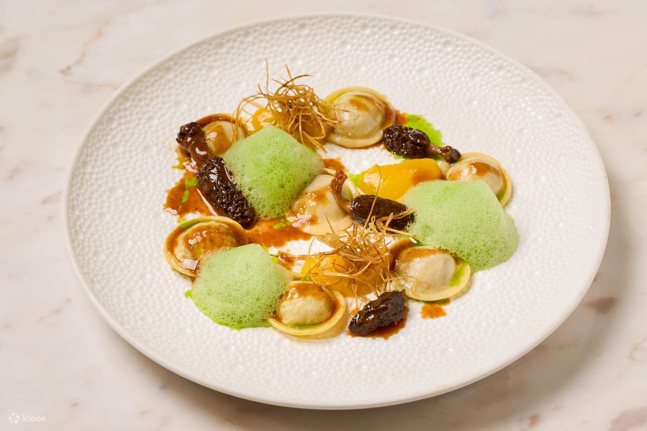 Luxury Dining at Viu The St. Regis Bangkok