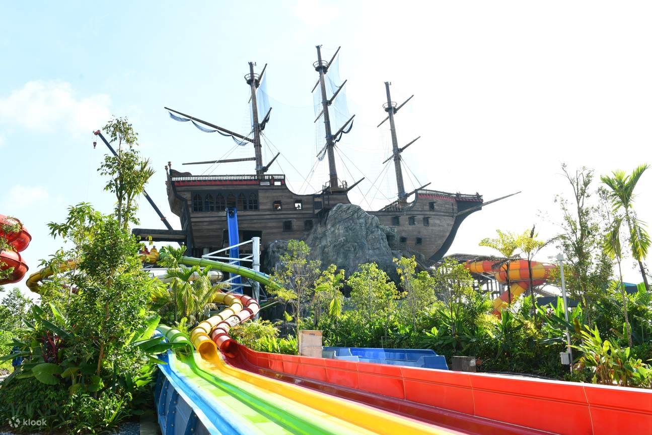 SplashMania Waterpark Ticket in Gamuda Cove Selangor Klook