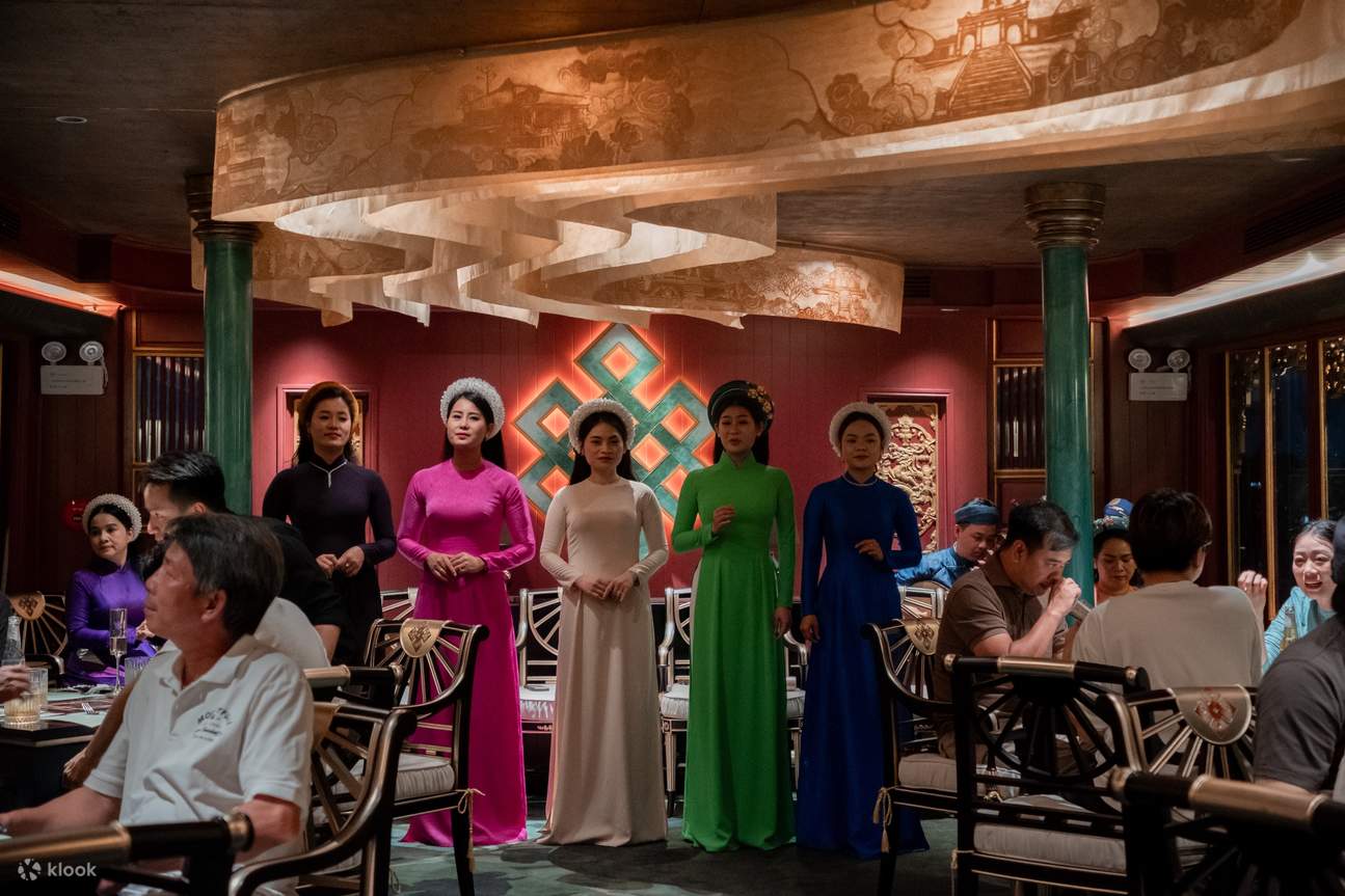 Experiencia de crucero con cena en el río Huong por Hueritage