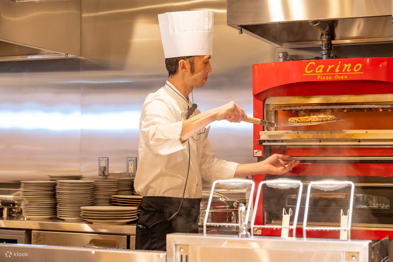 บริการแช่ออนเซ็นที่ Senkyaku Banrai Toyosu Manyo Club ในโตเกียว 