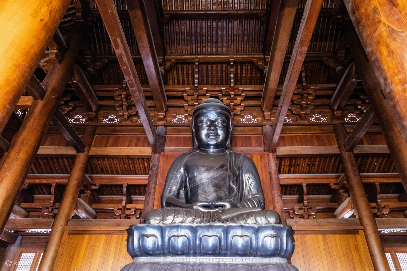 在静安寺聆听古刹钟声