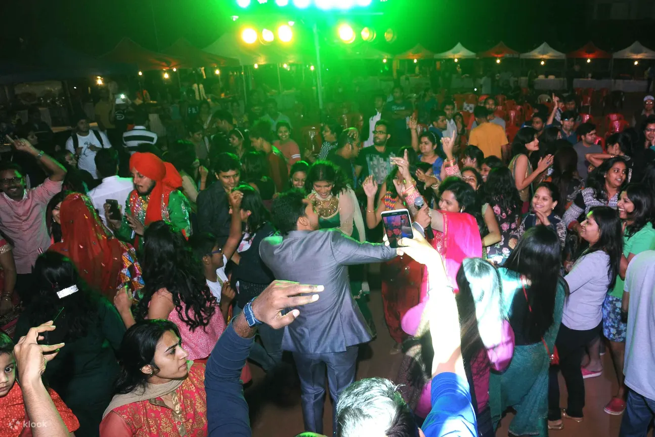 巴库夜游体验：独家城市观光之旅及夜间亮点