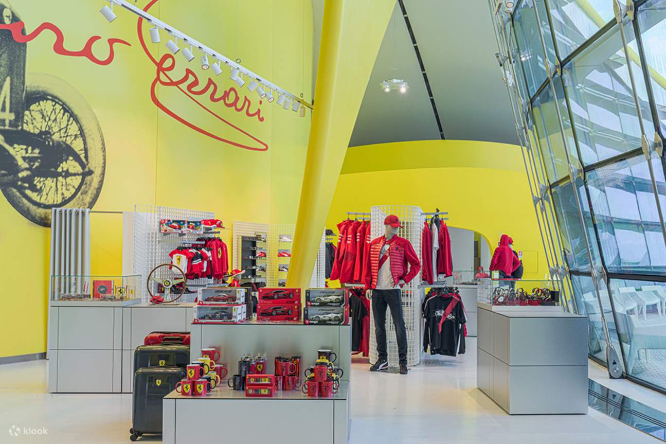 エンツォ・フェラーリ博物館内フェラーリ・ストア (Ferrari Store in Museum Enzo Ferrari)