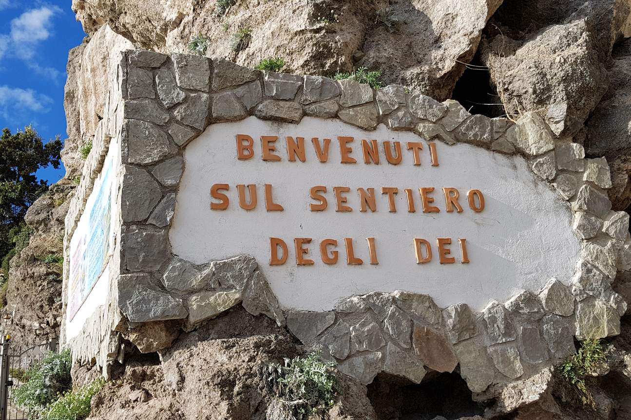 Escursione sul Sentiero degli Dei con partenza da Sorrento - Klook ...