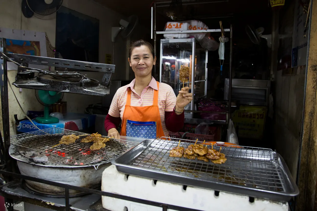 曼谷嘟嘟车：街头美食之旅