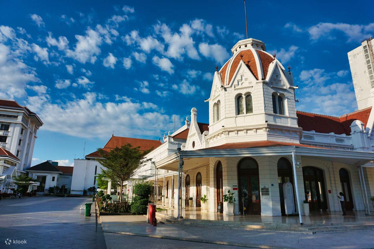 Noleggio auto privata a Surabaya