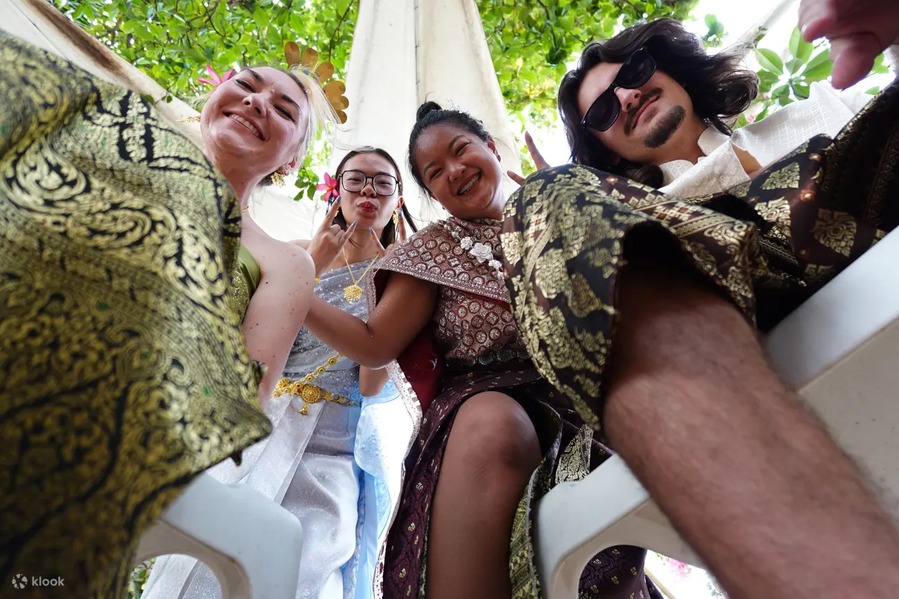 在清迈体验To The Moon泰式服装租赁