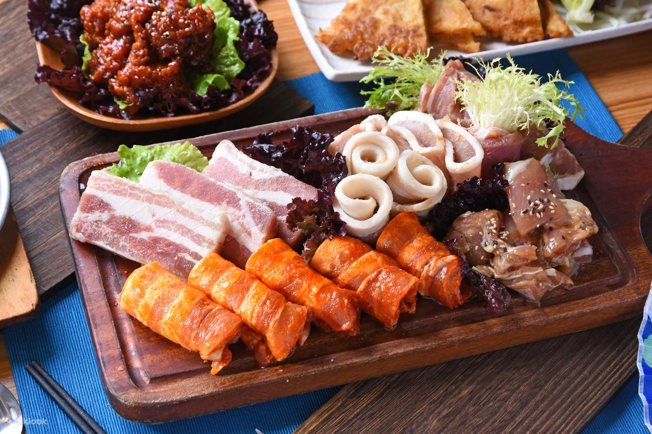 Nhà hàng BBQ Hàn Quốc Juwaheyo - Army Pot